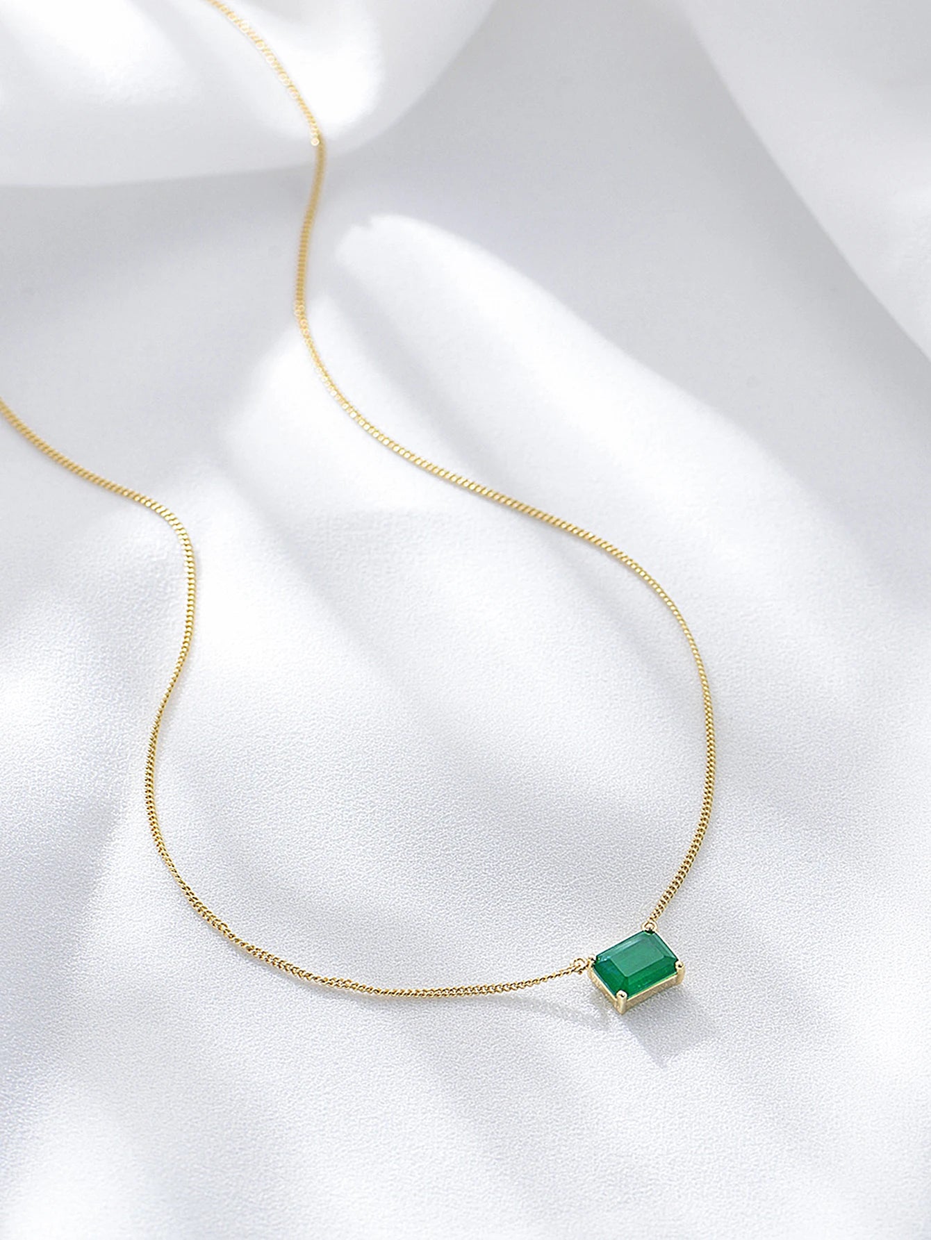 Emerald Elegance Necklace™
